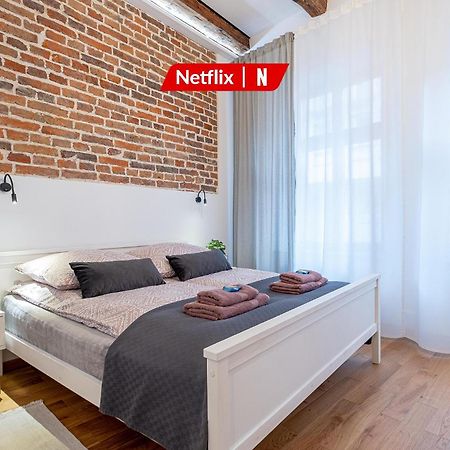 Old Town Zamkowa Vis A Vis Wawelu Apartment Krakow Ngoại thất bức ảnh
