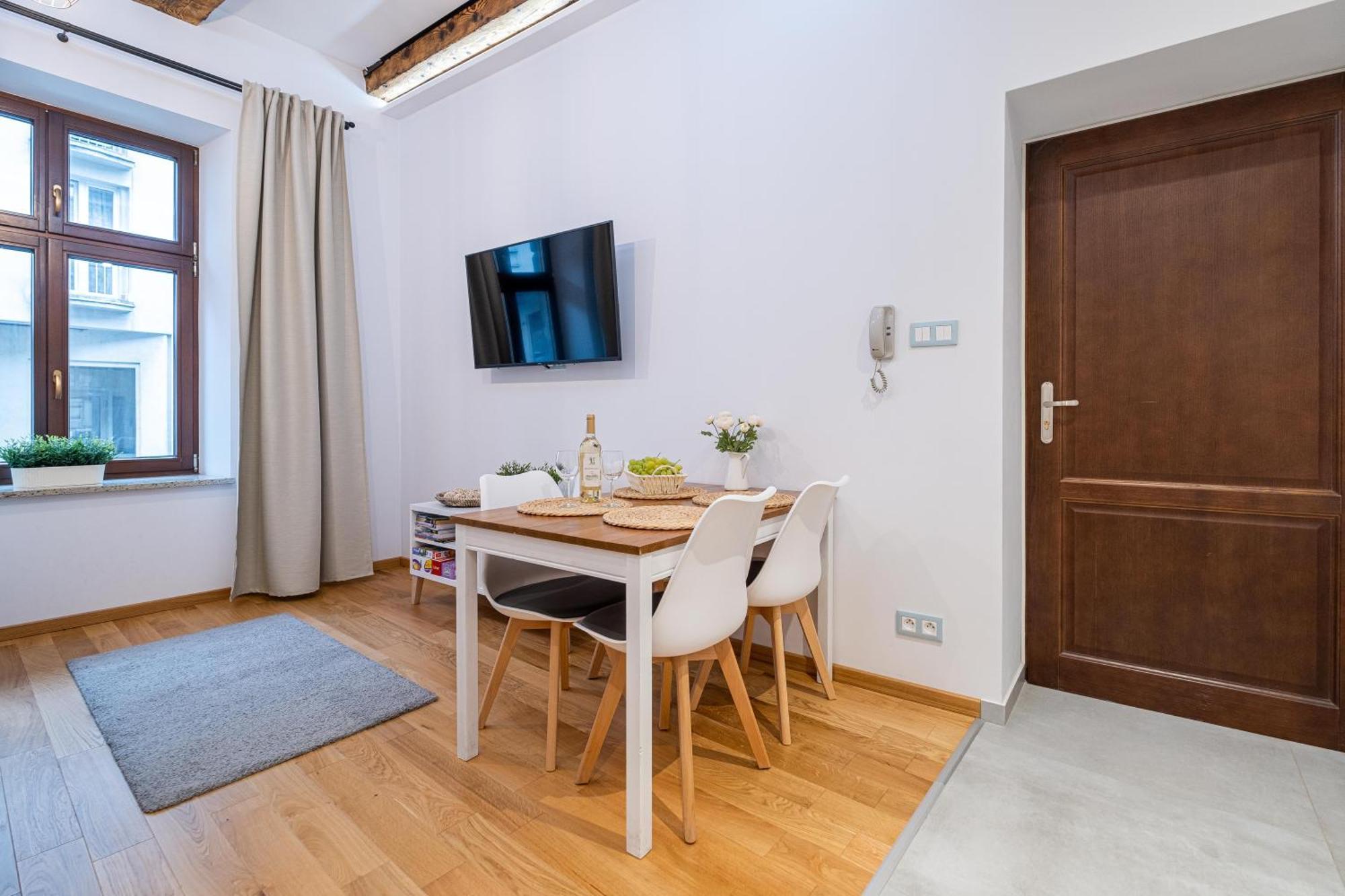 Old Town Zamkowa Vis A Vis Wawelu Apartment Krakow Ngoại thất bức ảnh