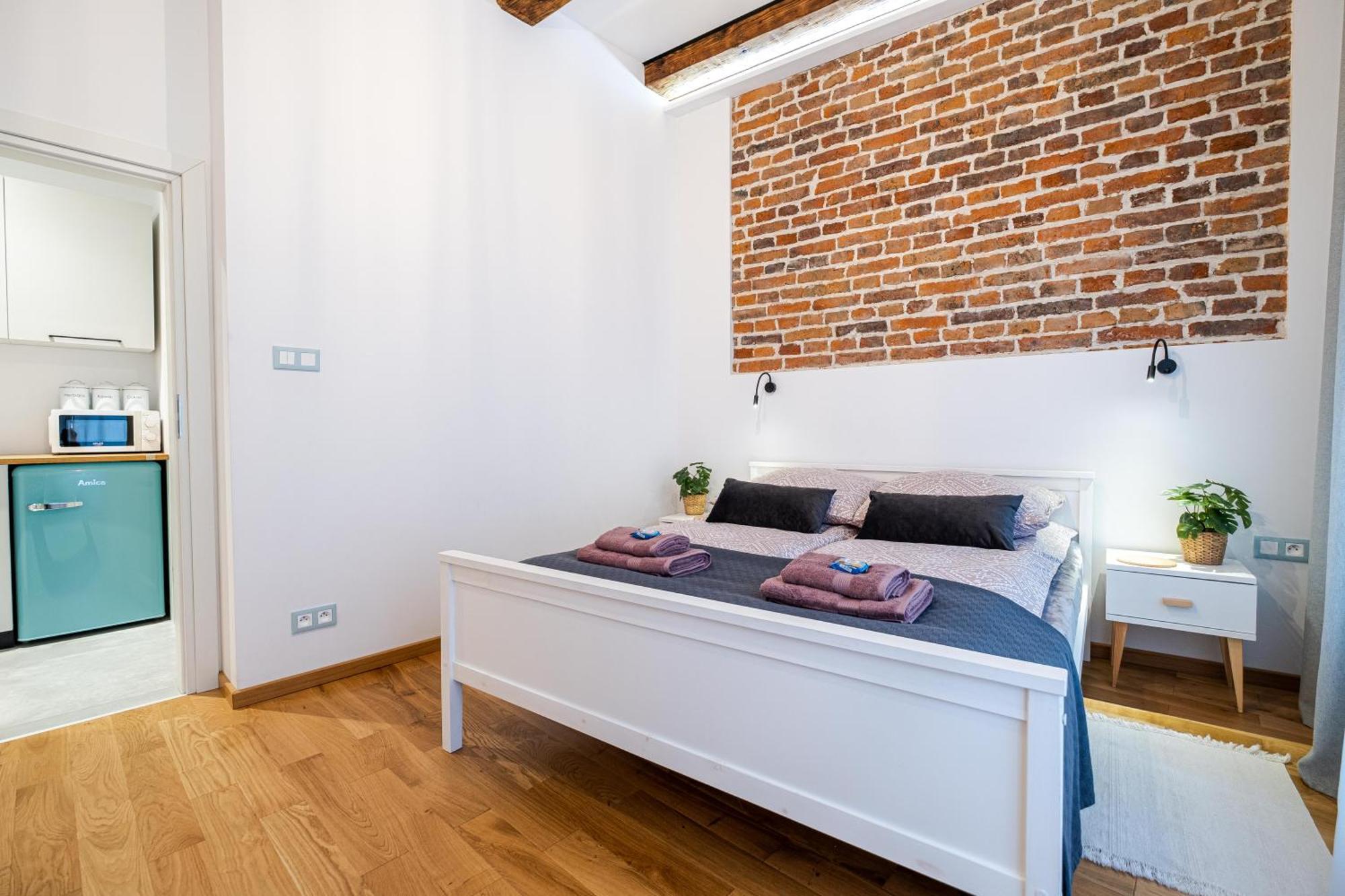 Old Town Zamkowa Vis A Vis Wawelu Apartment Krakow Ngoại thất bức ảnh