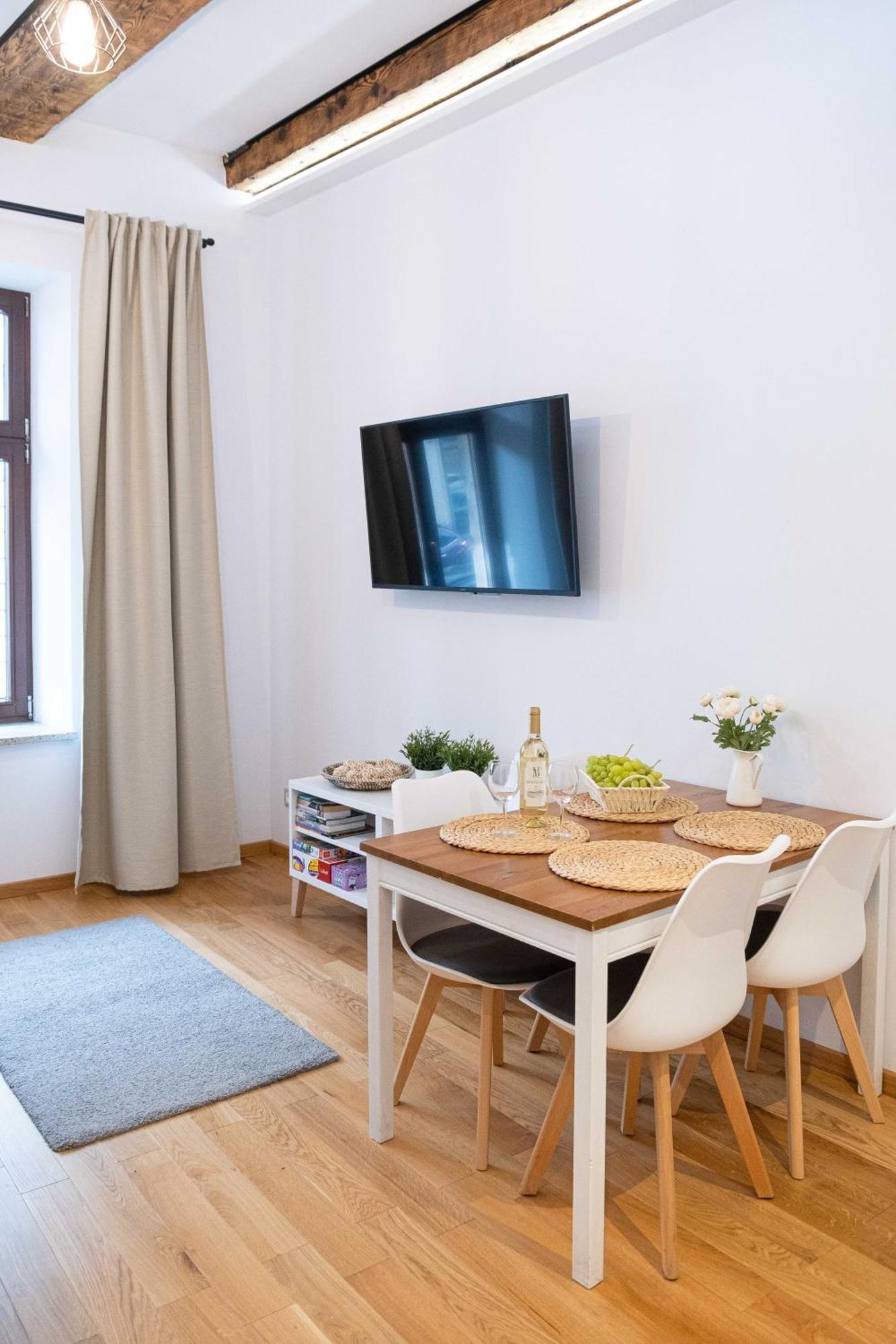 Old Town Zamkowa Vis A Vis Wawelu Apartment Krakow Ngoại thất bức ảnh